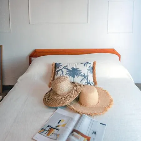 Loft Style Near The Old Town 아파트