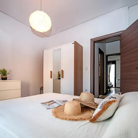 Loft Style Near The Old Town *